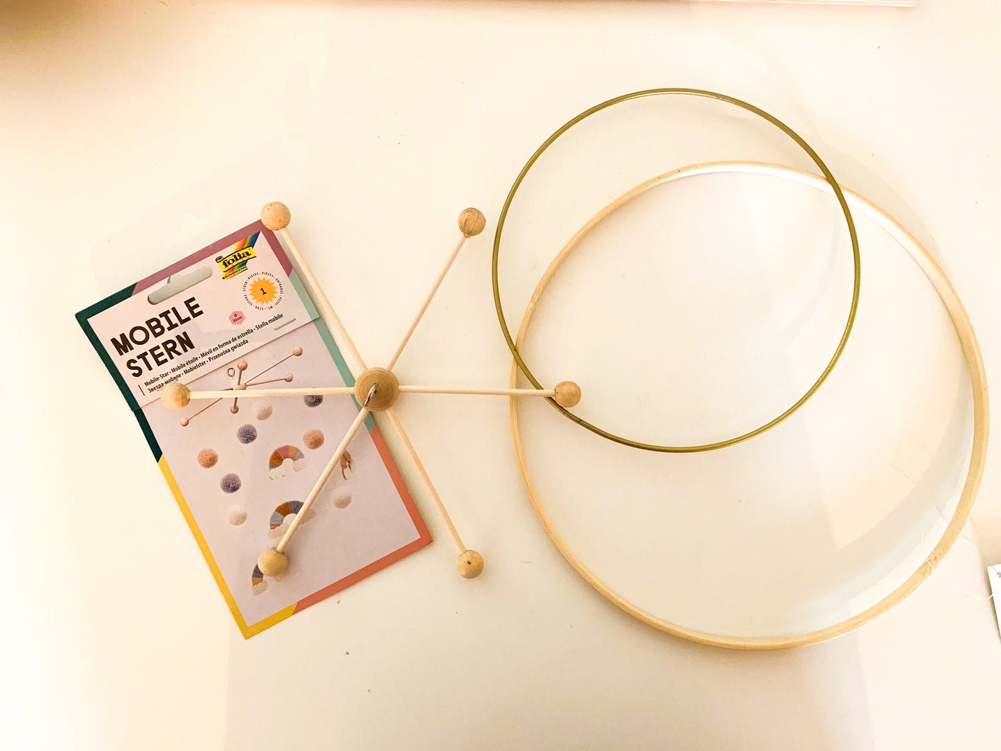 Kontrast Mobile DIY